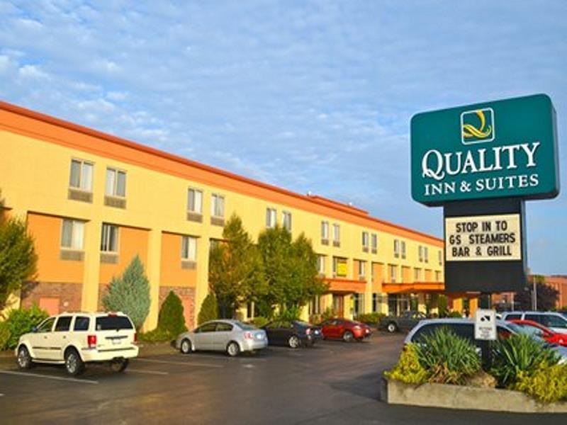 Clarion Hotel & Suites Riverfront Oswego Exterior foto